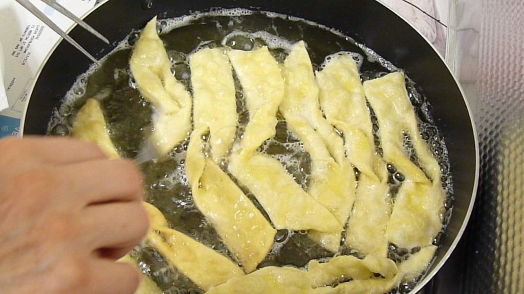 Frying pastry 