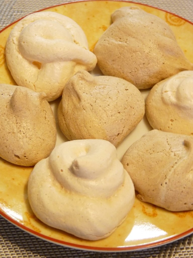 How To Make Delicious Meringue Cookies