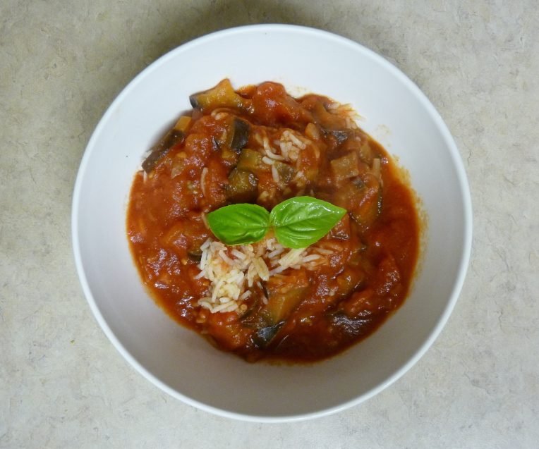 Easy recipe for a delicious and healthy vegetarian eggplant stew