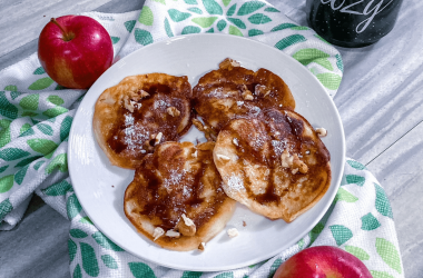 The best recipe for Polish apple fritters you'll try today #racuchy #plackizjablkami #applefritters #Polishfood