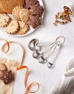Heart-shaped measuring spoons